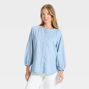 Women's Poet Button-Down Denim Shirt - Universal Thread