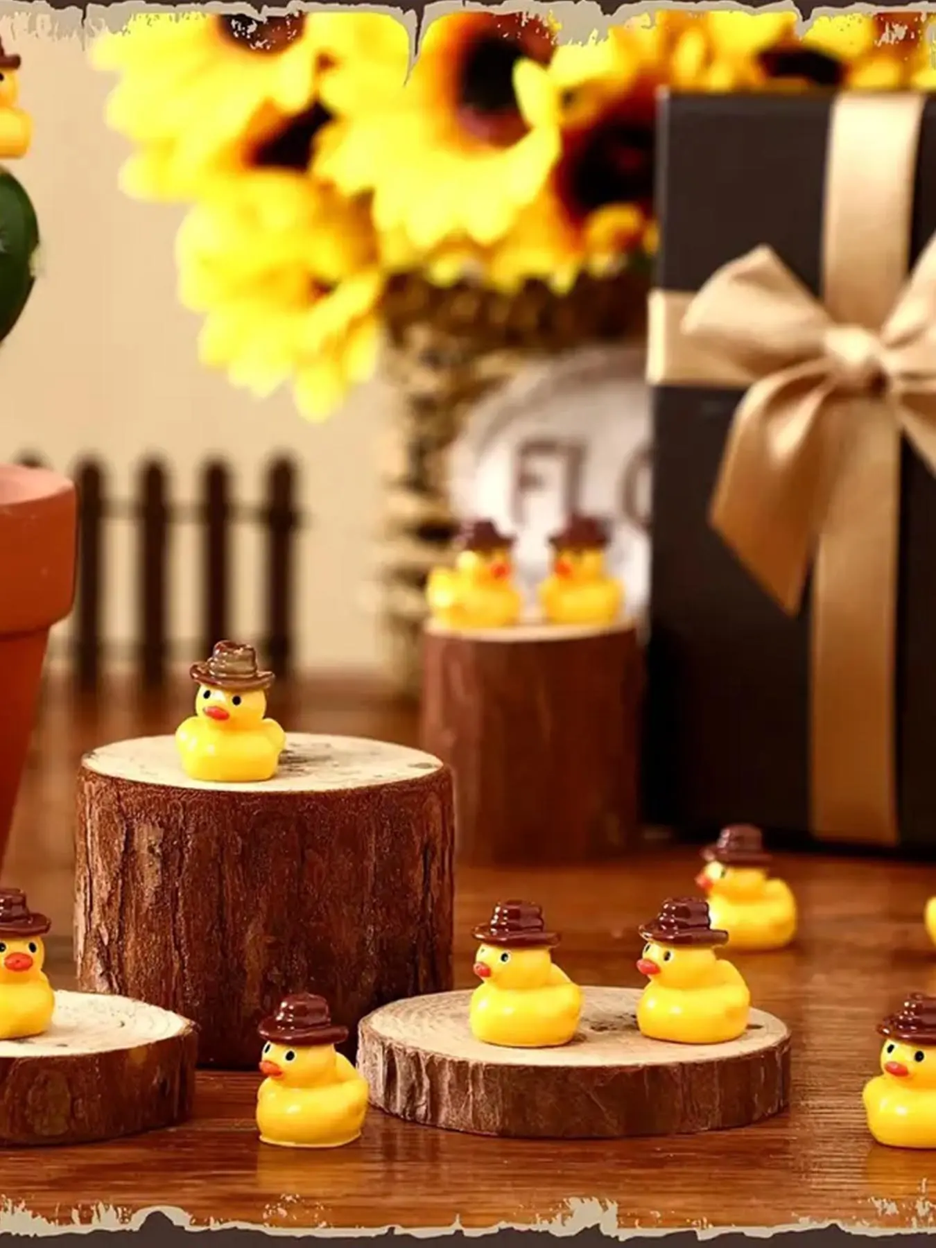 30pcs Mini Resin Cowboy Duck Figurines, Resin Sculptures, Cartoon Little Yellow Duck Decorative Accessories With Cowboy Hat, Suitable For DIY Garden Landscape, Aquarium Decorations, Party Decorations, Home Rsin Statue Ornaments