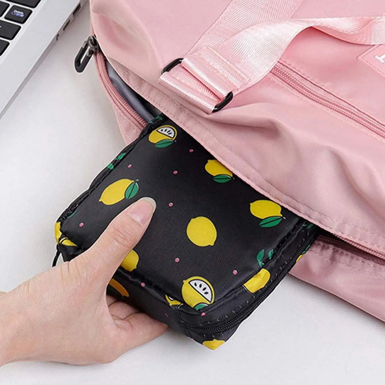 Portable Storage Bag, 1 Count Cartoon Pattern Zipper Data Cable Storage Bag, Travel Sanitary Napkin Bag