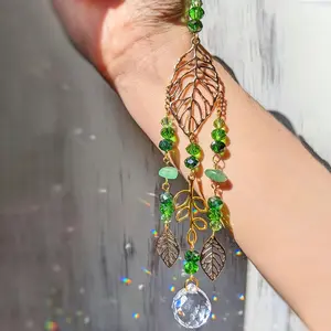 Leaf Crystal Home Hanging Decoration, Tropical Leaf Design, Crystal Ornament, Ideal for Window Decor, Balcony Decor, Courtyard Decor, Holiday Gift