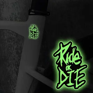 Glow in The Dark Sticker, Waterproof Sunscreen Scratch Cover, Nighttime Safety Warning Decorative Accessories for Outdoor Cycling