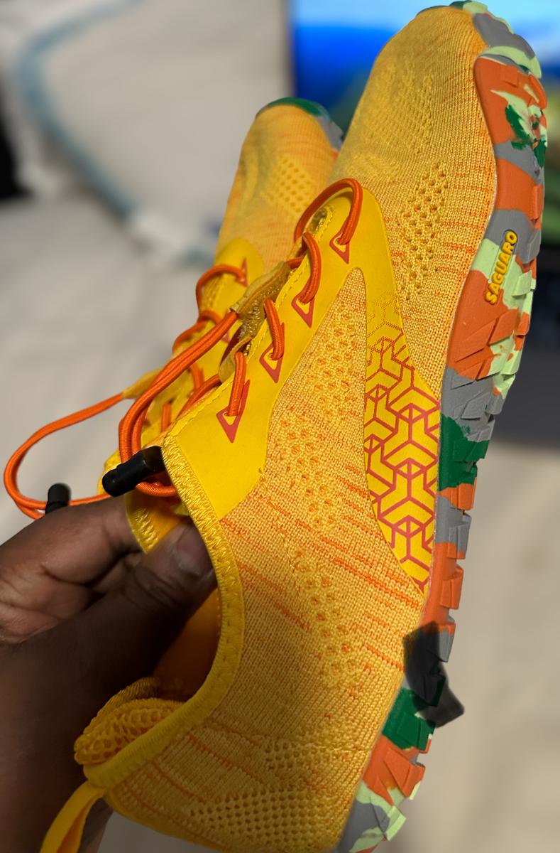 Item: Yellow, 9.5-10 Men / 11.5-12 Women