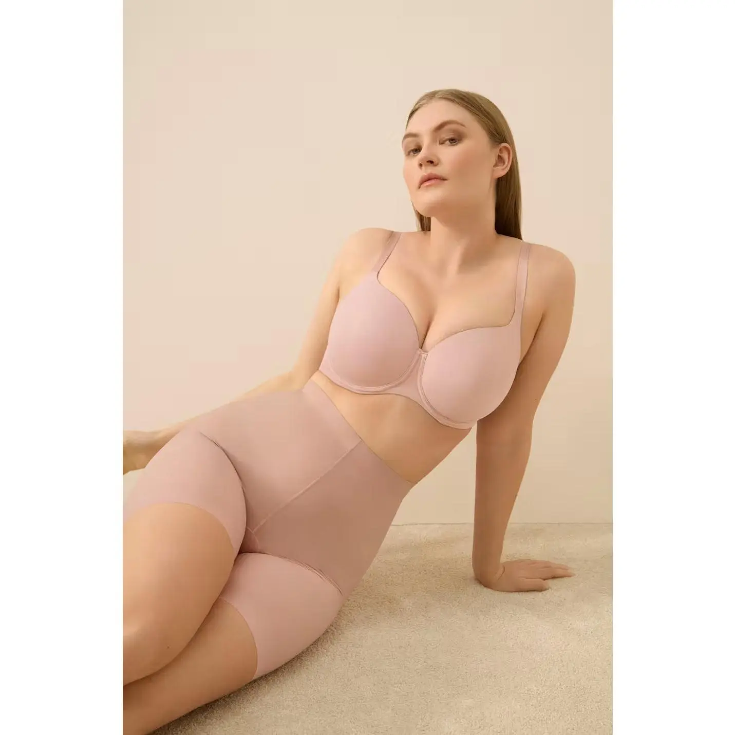 Women's Prima Donna Figuras Lightweight Padded Heart-Shaped Bra - Soft Seamless Smooth Elastane Fabric, Adjustable Straps, Feminine Aesthetic, 32/D, Centering, Do Not Dry Clean, Casual, Non Removable Padding, Padded Cups, Hook And Eye, Body Shaping