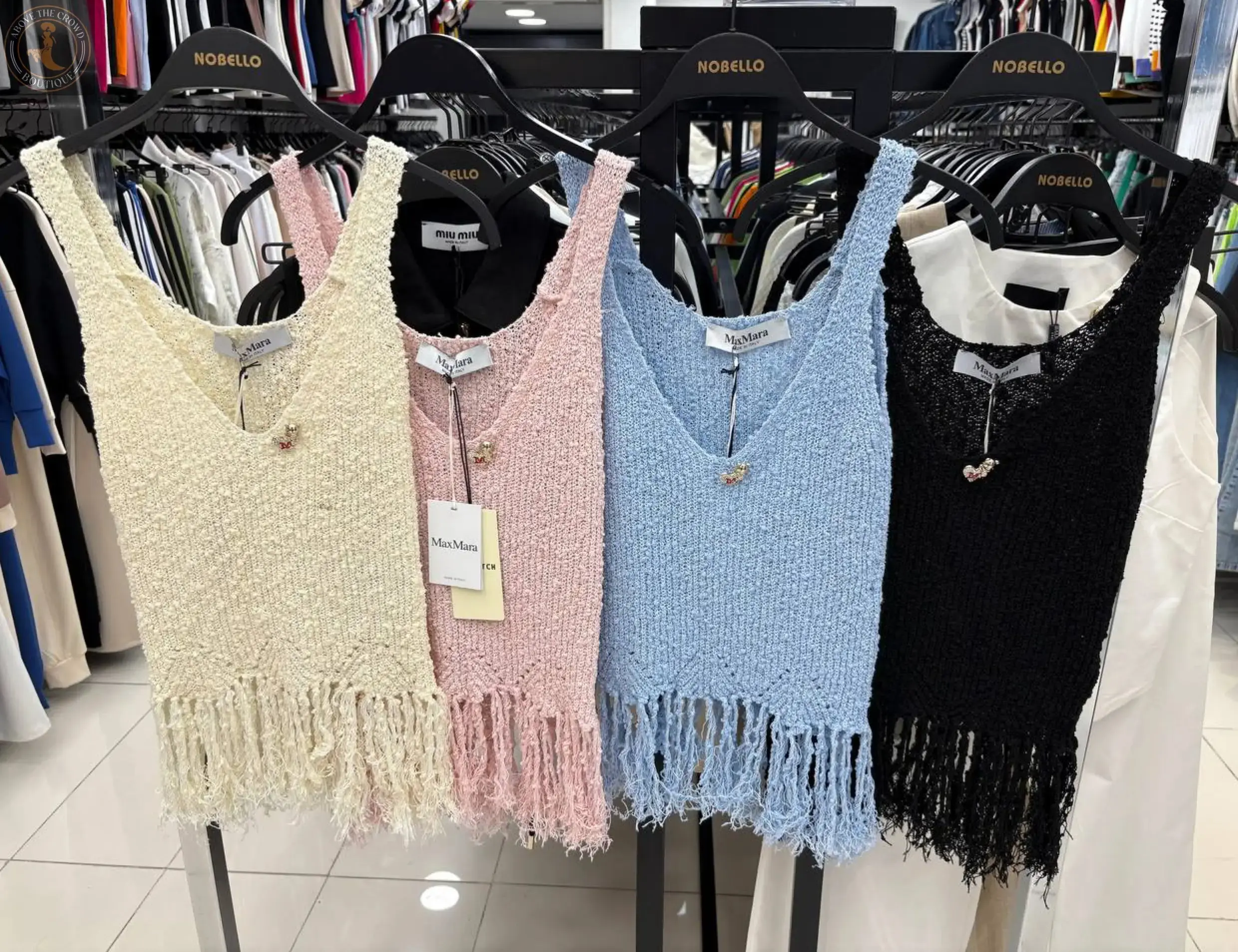 Nobello Sleeveless T-Shirts with Fringe GEC17391 - Chic Summer Casual Top with Bouclé Knit Texture & Fringe Hemline for Bohemian Style