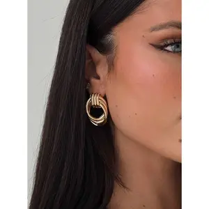 Big Star Linked Earrings Gold