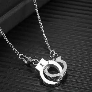 1pc Unique Exaggerated 316L Stainless Steel Handcuff Pendant Necklace, Fashion Hip-Hop Vintage Titanium 316L Stainless Steel Pendant Necklace, Punk Streetwear Accessory