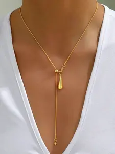 The fashionable and elegant water droplet pendant necklace is suitable for daily wear, vacation and dating occasions, and is also a surprising and exquisite small gift.