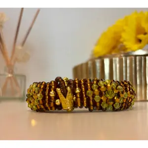 Ide de Oshun de tejido completo con corona