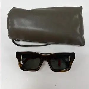 Pre-owned W26042580 Loewe Geometric Sunglasses Stripped Frame, Solid Green