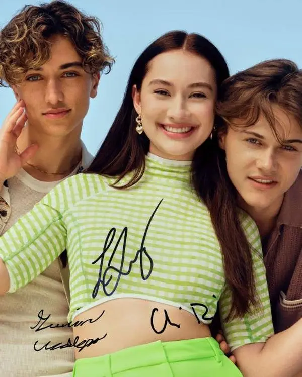 The Summer I Turned Pretty Lola Tung, Christopher Briney, Gavin Casalegno Reprint (RP)/Preprint (PP) Signed Autograph Autographed Photo Photograph Print