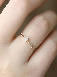 1 PC Fashionable Simplitry Oval Zircon Golden Thin Rings for Women Exquisite Trendy Engagement Wedding Promise Ring Glamorous Ladies Fashion Jewelry for Party Daily Clothing Decor Accessories as Anniversary Birthday Festival Gift for Girlfriend