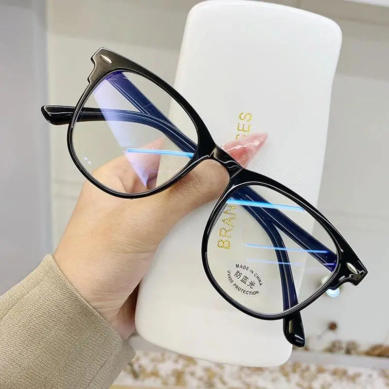 Unisex Black Full-Rim Myopia Glasses with TR90 Nylon Frames, Polarized Lenses for Daily Wear
