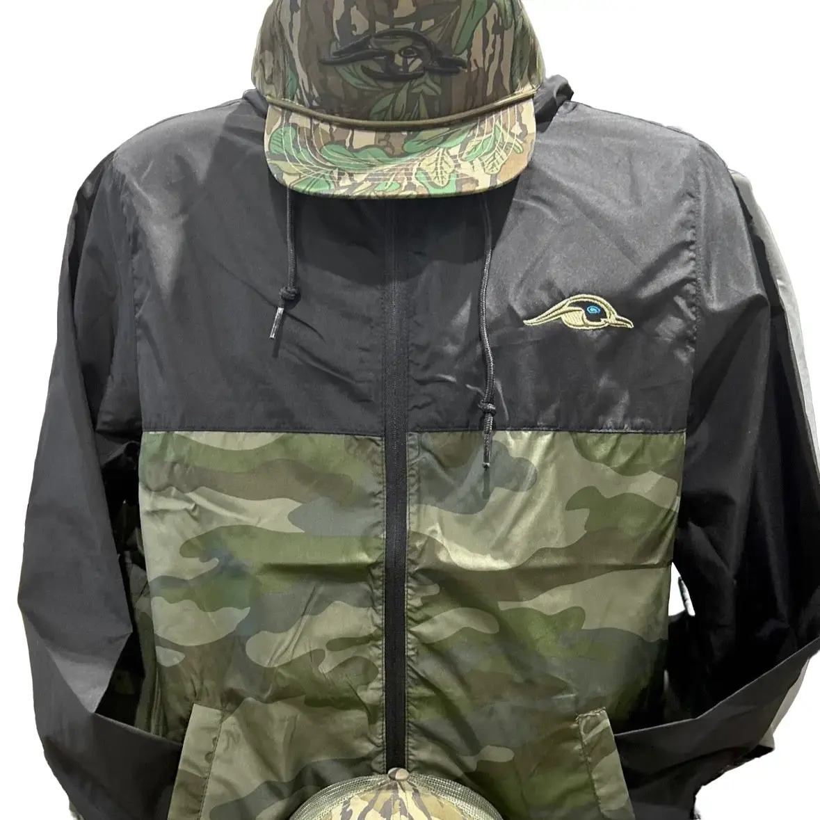 American Flyway Waterfowl Men's Lightweight Camo Print Windbreaker Jacket, Packable Water-Resistant 82 gm Polyester with Scuba Neck for Outdoor Sports, Activewear, Mock Neck, Male Wear, All Seasons