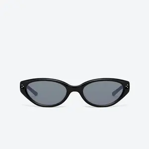 GENTLE MONSTER Vanilla 01(SM) Black Frame Gray Lenses Cat-eye Shape