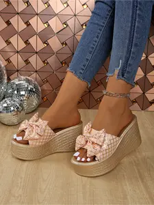 Pink checkered bow with sloping heel, women's open toe straight strap, thick soled sponge slippers, summer outdoor wear, height increasing anti slip beach shoes, sweet and versatile women's shoes