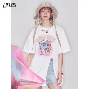 ELFSACK Cartoon Cat Print Oversized T-Shirt for Women, Cute Graphic Tee with Side Slit Detail, Casual Summer Top for Daily