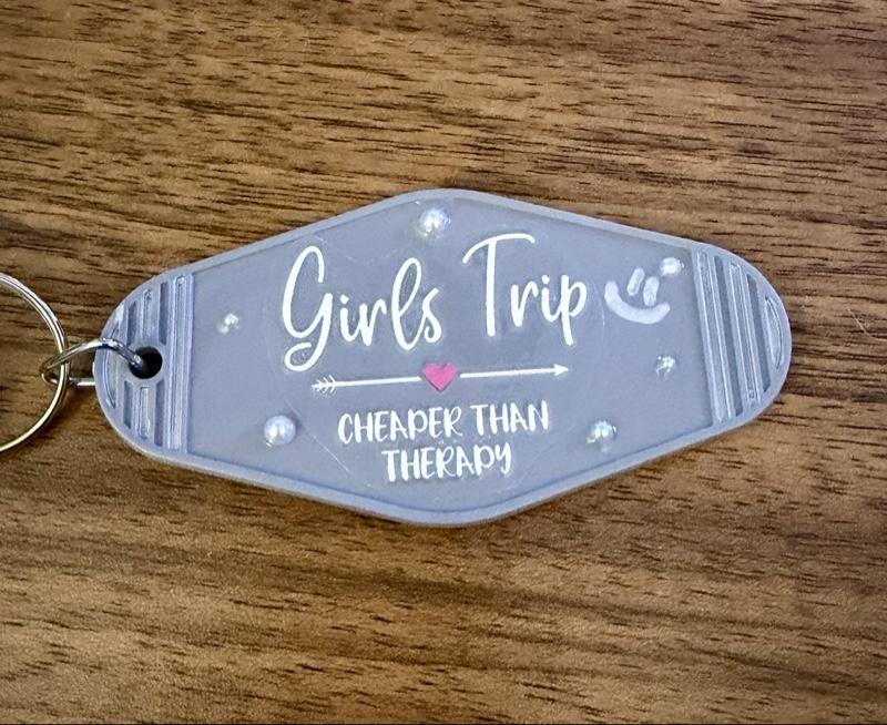 Hotel Keychains - Set of 5 "Girls Trip" with Colorful Designs and Metal Rings for Keychains