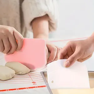 1pc Durable Plastic Baking Scraper, 5.4 Inches, with a Frosted Contact Surface and Smooth Edges. Features a Round Hole Design for Easy Storage. Ideal for Transferring and Cutting Cake, Pastry, Desserts, Bread Dough, and Pastries, as Well as Mixing