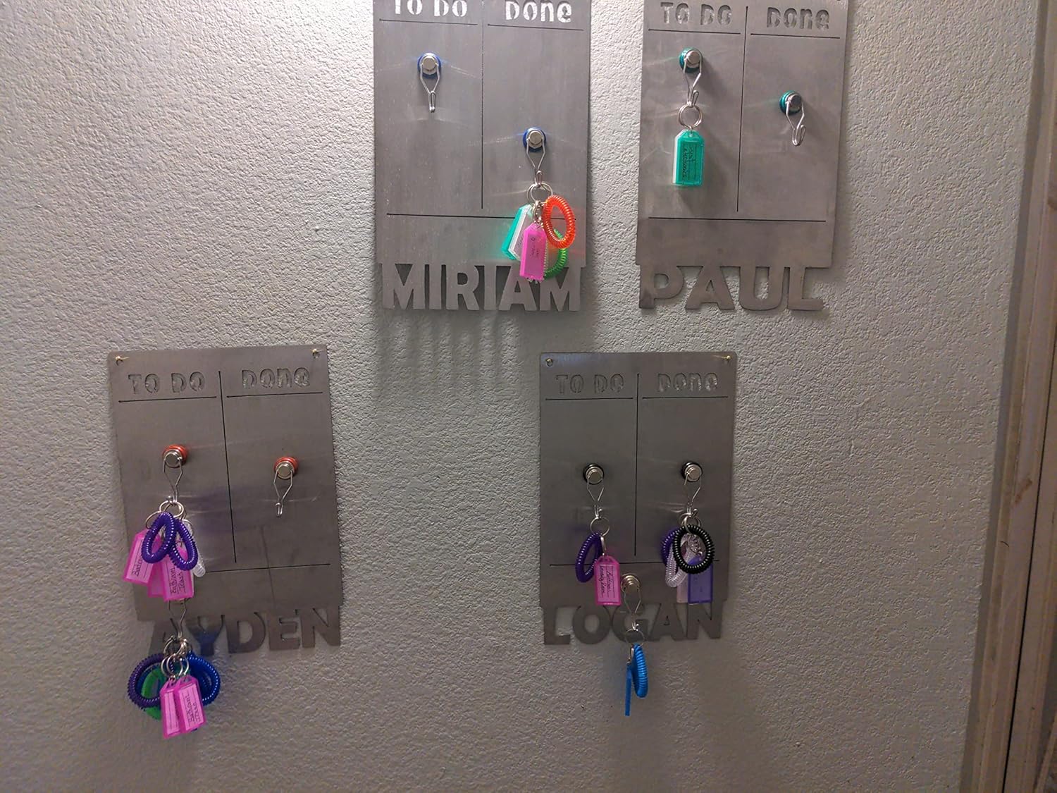 16 Pack Plastic Key Tags, Key Labels with Ring and Label Window, 8 Colors