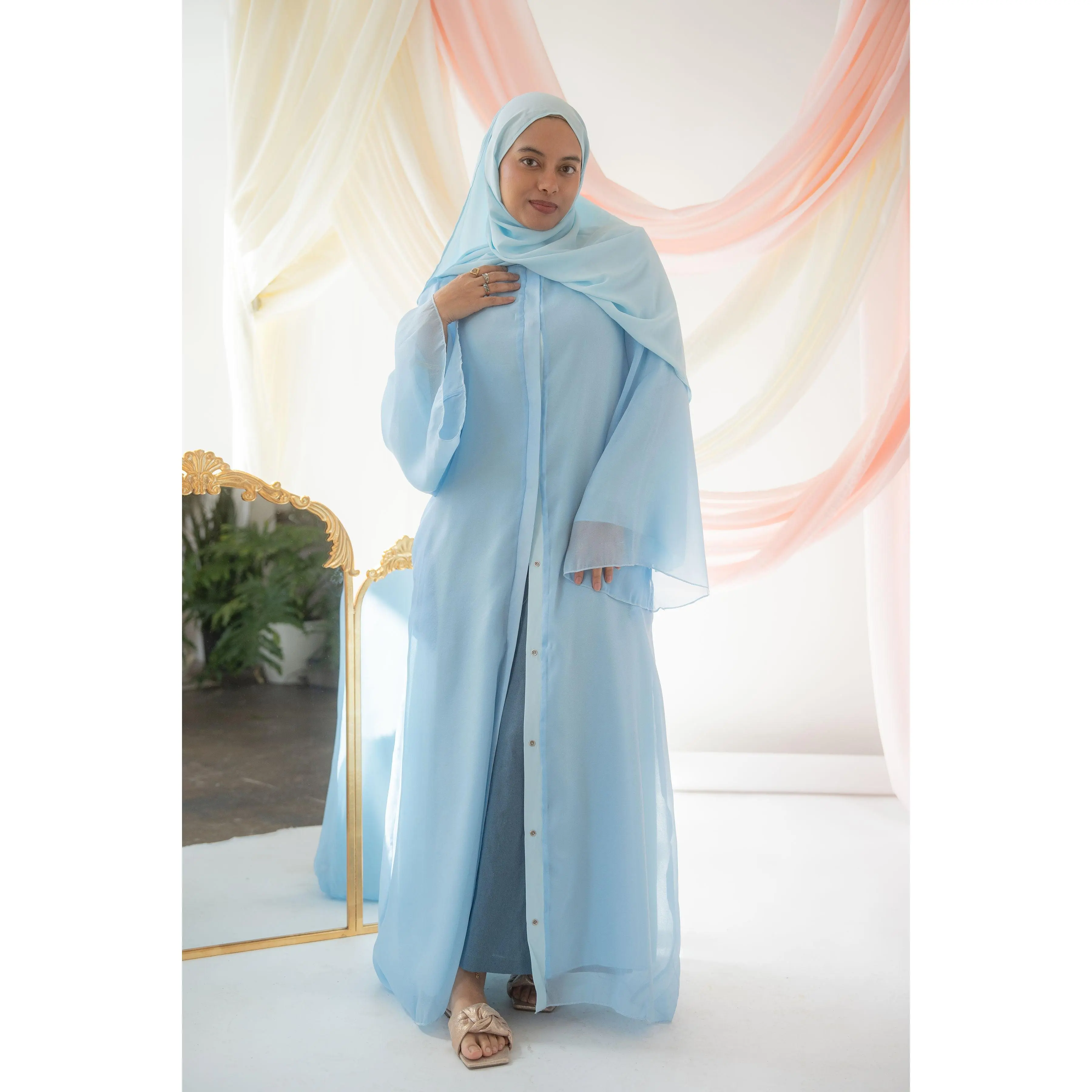 Aaliyah Reversible Abaya | Powder