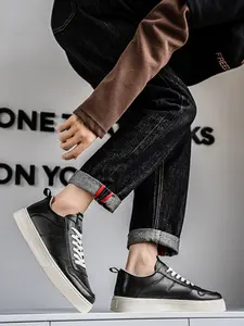 1 Pair Men's Black-White Color Block Minimalist Casual Sneakers, Classic Trendy Design, Leather Material, Excellent Texture & Comfort for Daily Wear & Light Business Occasions