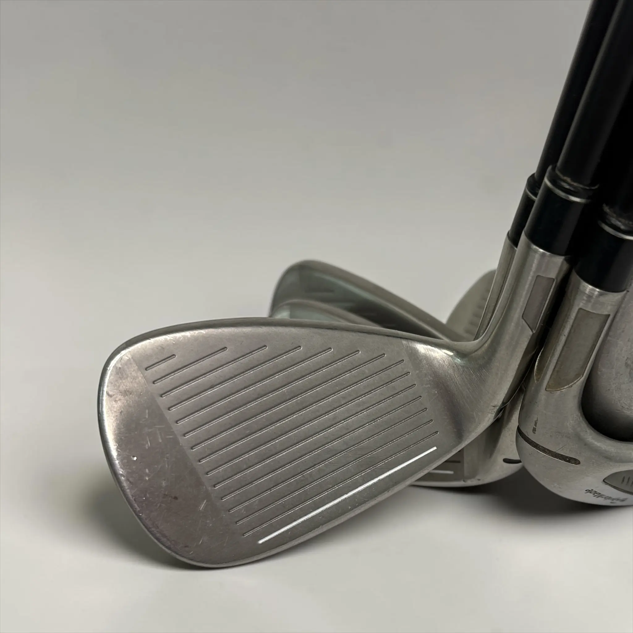 Pre-Owned Taylormade Sim2 Iron set (L-5 Iron) with KBS Max Graphite iron 65