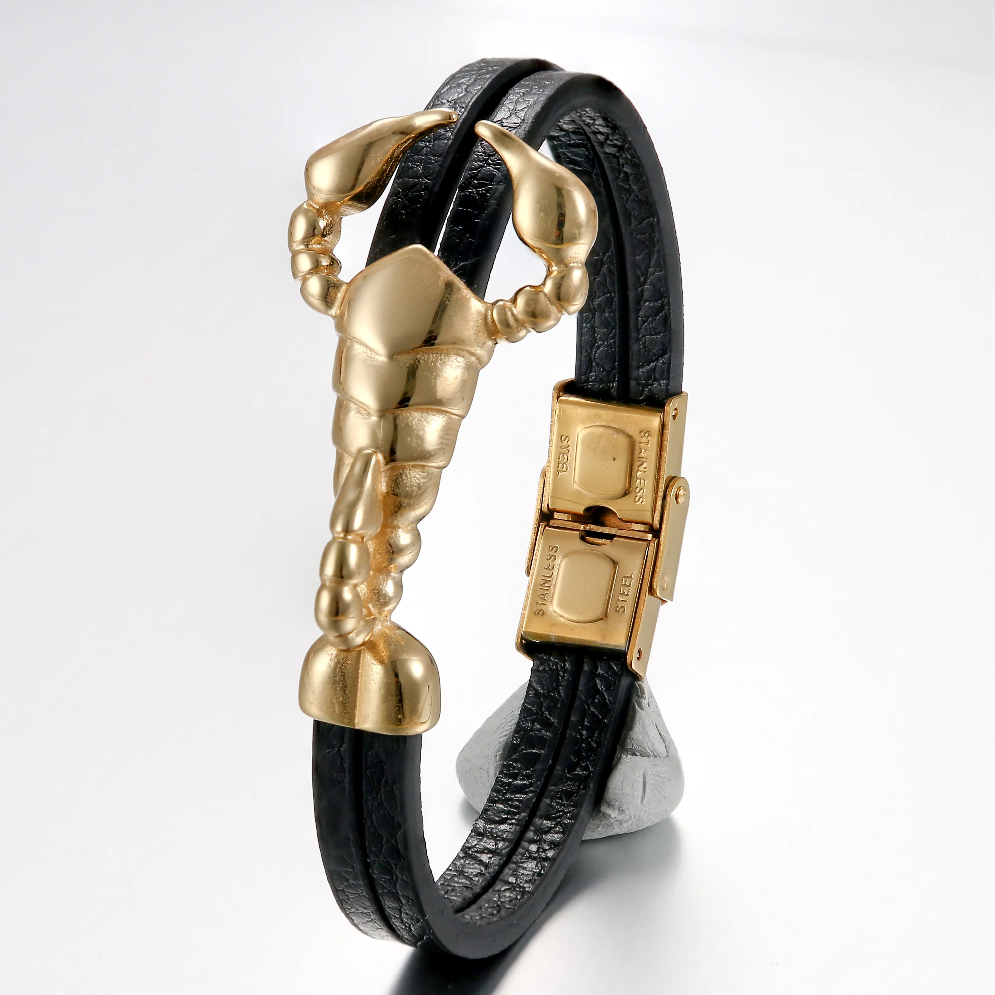 OIDEA Men's Gothic Scorpion Charm Bracelet, Stainless Steel & Leather Zodiac Scorpio Jewelry, Lightweight Daily Wear with a Bold Masculine Presence, Genuine Leather