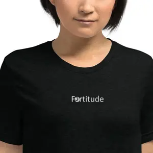 Short sleeve t-shirt with emb text