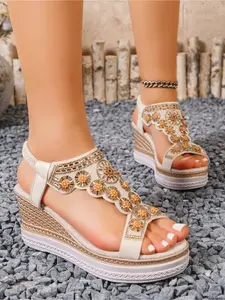 Women's Summer Fashion Wedge Platform Rubber Sandals Boho Sandals Bohemian Style Height Increasing Slides 2026 New Outdoor Commuting Beach Shoes