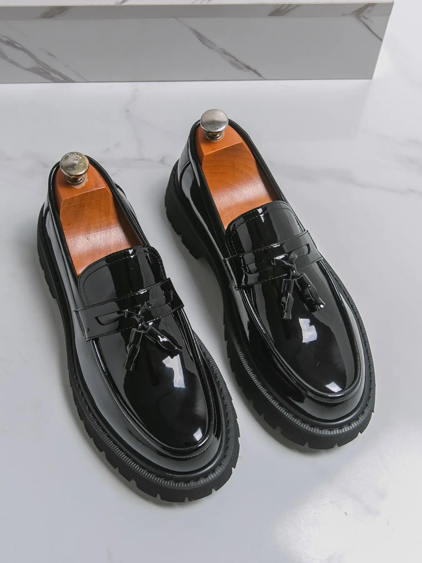 Men's Formal Business Classic Leather Shoes, PU Leather Footwear, Large Head Fringe Loafer, Men's Footwear, Stylish and Comfortable, Perfect for Office Wear, Business Style Shoes