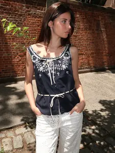 Cassara Top Aster Cutwork Embroidery Black
