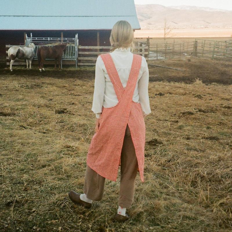 Adult Jour Apron - Lightweight Cotton Apron with Front Pocket, Ideal for Everyday Use