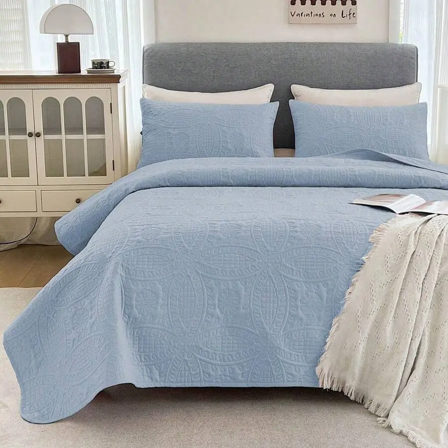 2/3pcs Minimalist Style Ultrasonic Embossed Quilt Set(1 Quilt + 1/2 Pillowcases), 100% Microfiber Lightweight Breathable Easy Care Summer Bedding Set, Durable, Full/Queen Size Bedspread Set, Bedspread For All Seasons, Beautiful Room Decor