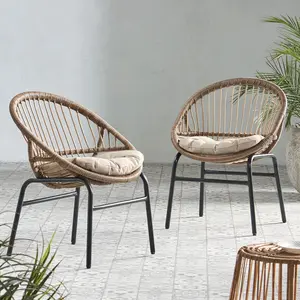 Boho Patio Chairs Set of 2: Polyethylene Rattan Seating with Metal Frame & Water-Resistant Cushions - Bohemian Outdoor Lounge Furniture for Balcony Garden Decor sillare  clinable