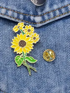 Sunflower Design Brooch Pin, Bouquet Daisy Pin, Cute Flower Shaped Decorative Lapel Pin for Bags and Clothing, Chic Floral Ornament Badge, Ideal Jewelry Gift