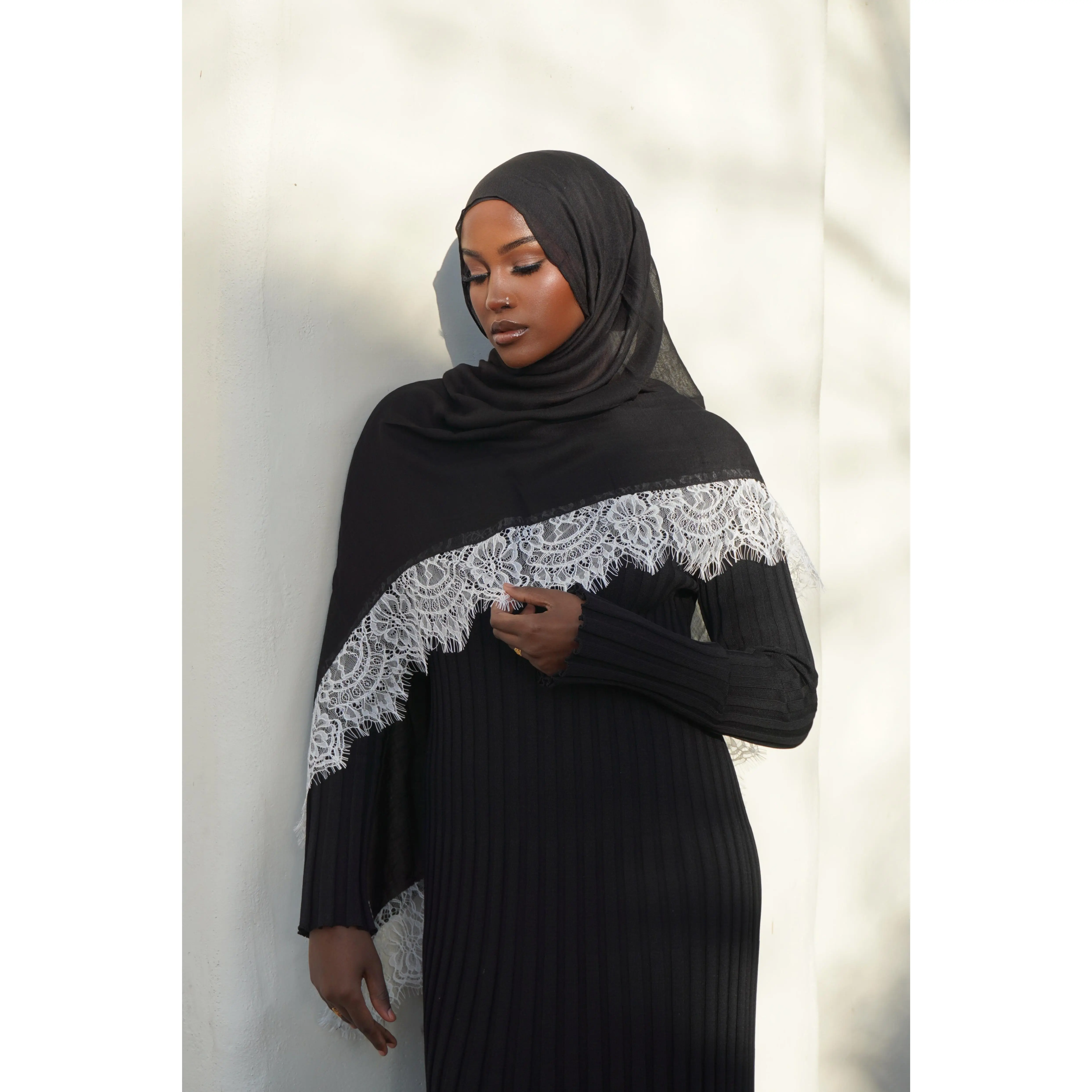 Lace Modal Hijab Set - Black on white