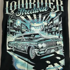 Lowrider Streetwise DTF Transferr - Black T-shirt with Classic Car Graphic Design