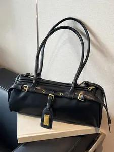 Simple and classic one-shoulder baguette bag, metal buckle nameplate design, multi-compartment hand-held shoulder bag, retro and elegant daily commuting leisure and versatile niche texture one-shoulder underarm bag, Handbag shoulder bag