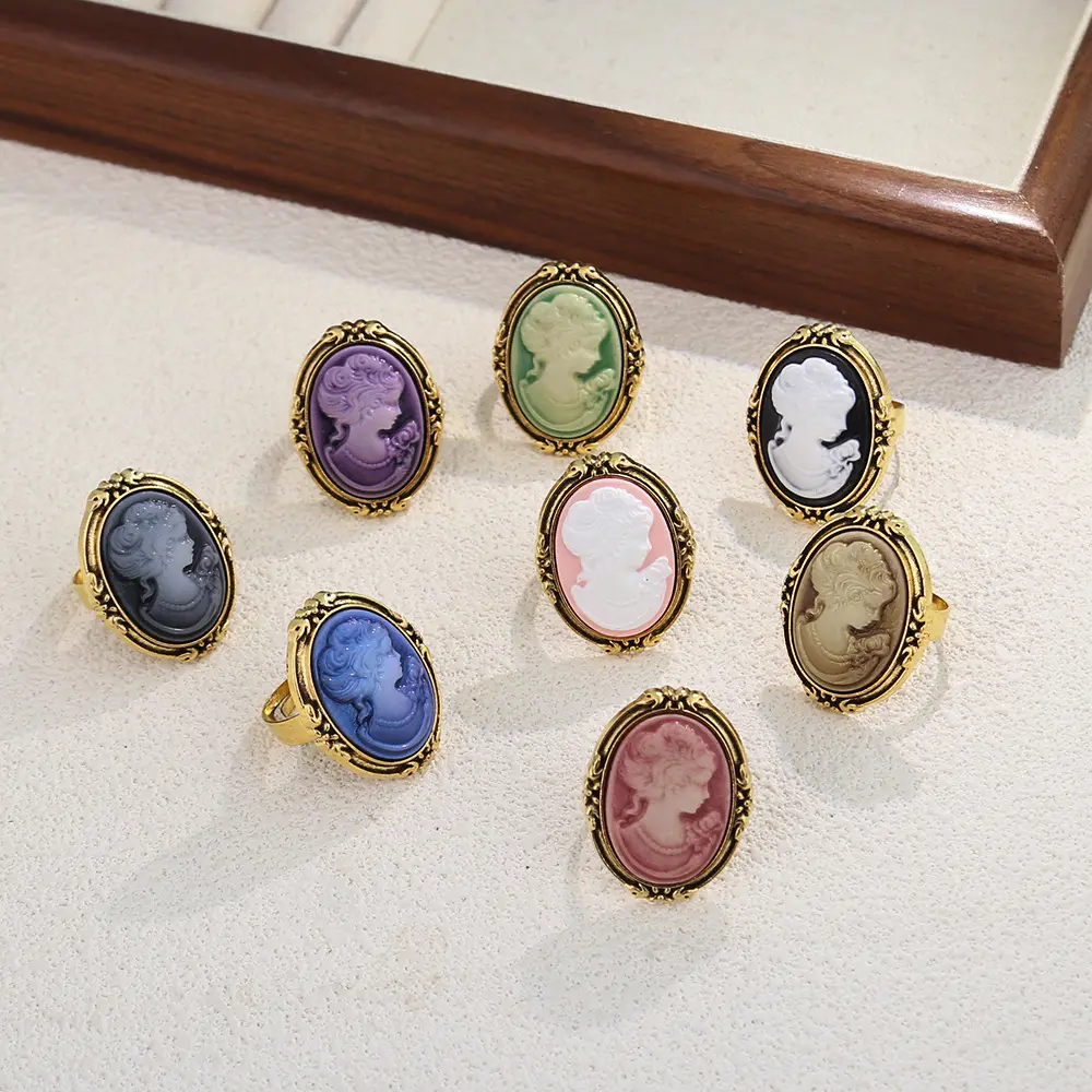 Women's Vintage Purple Oval Cameo Fashion Ring - Gold-Plated Victorian Coquette Old Money Style, Hypoallergenic Glamorous Cute Accessories, Birthday Gift for Everyday Wear & Party, Fashion Rings, 0.2Oz, 1.22In Tall, 0.94In Wide, Bold Statement Rings