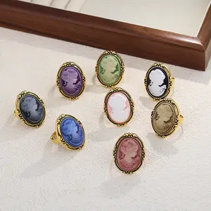 Vintage Purple Oval Cameo Ring for Women, Victorian Coquette Old Money Style Gold Plated Portrait Statement Ring, Hypoallergenic Elegant Jewelry for Everyday Wear Party Gift for Her
