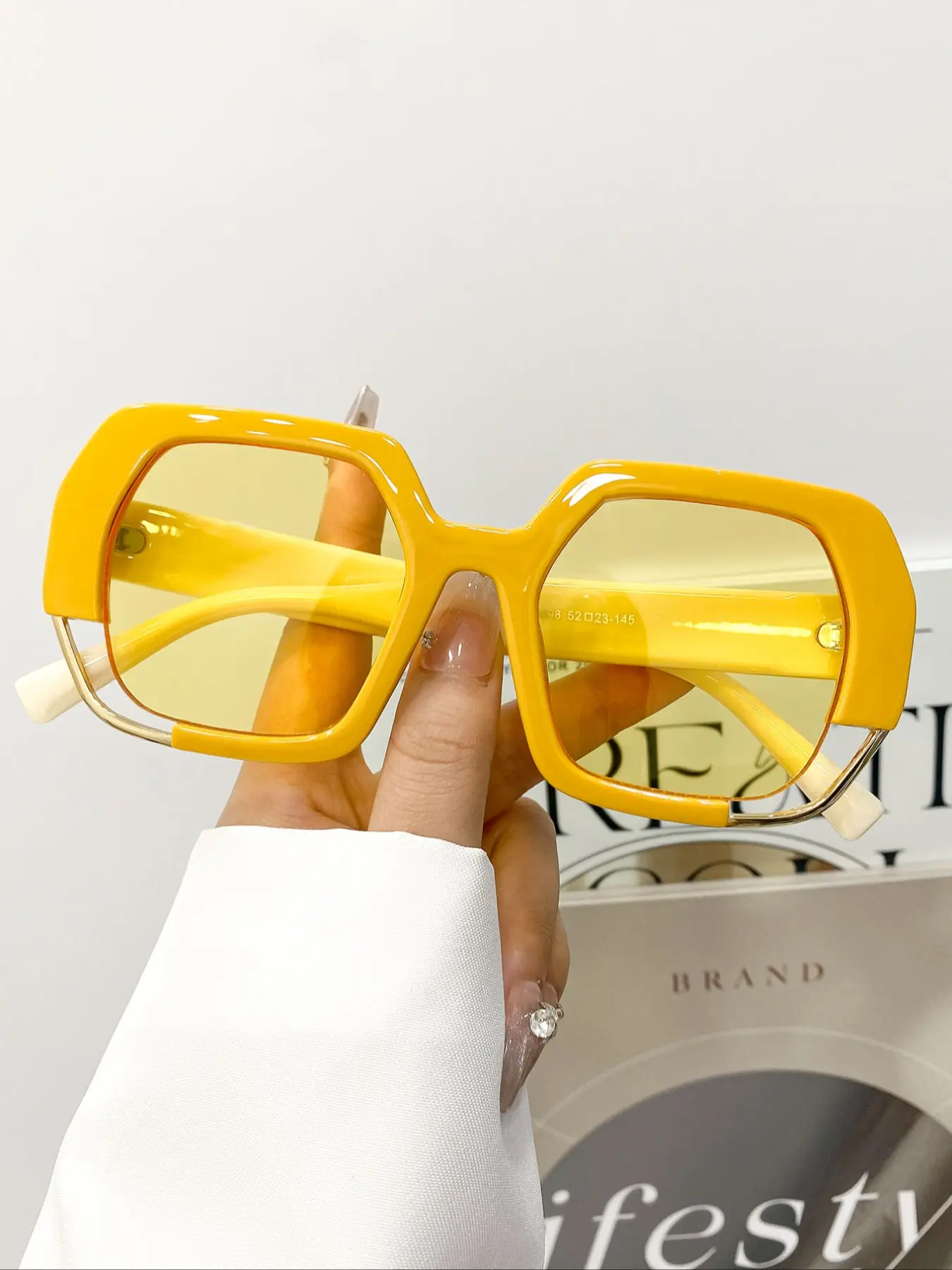 New Fashion Retro Multifaceted Glasses Large Frame Stylish Trendy Vintage Eyeglasses Eyewear Square Frames Rectangular Simple Versatile Daily Casual Wear Decorative Eyewear for Men & Women Square Eyeglasses