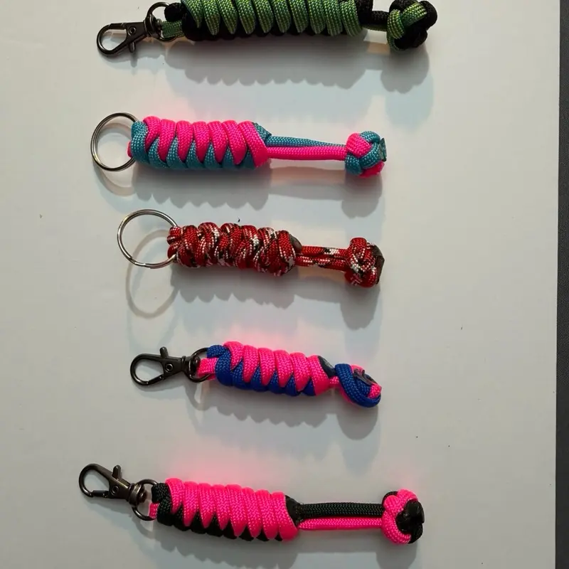 Paracord keychain without bead- snake knot Paracord keychain without bead- snake knot