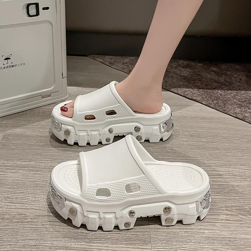 Women's Chunky Platform Casual Shoes Collection – 6 Styles in Black & White Women's Chunky Platform Casual Shoes Collection – 6 Styles in Black & White