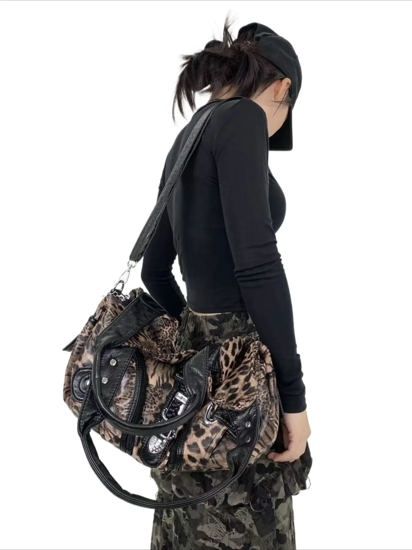 Ladies' retro Y2K spicy girl handbag, large capacity, multiple