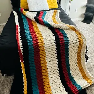 Chunky Knit Blanket - Colorful Striped Design in Various Colors, Soft and Comfortable for Indoor Use