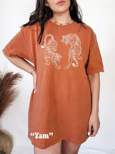 Comfort Colors Vintage Tiger Shirt Tshirt Tiger shirt Tiger Graphic Tee Year of the Tiger Pink Tiger Tee Aesthetic Clothes Indie T Shirt