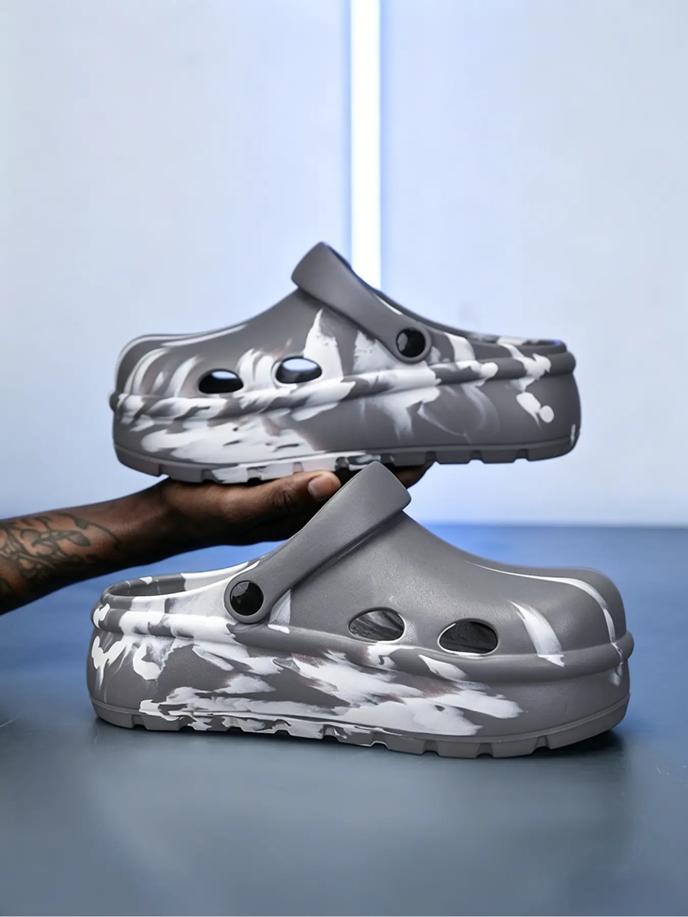 1 Pair Couples Ink-Wash Chunky Clogs | Casual Tech Style | Cushioned Midsole + Non-Slip Sole | For Students / Office Workers / Daily Outings