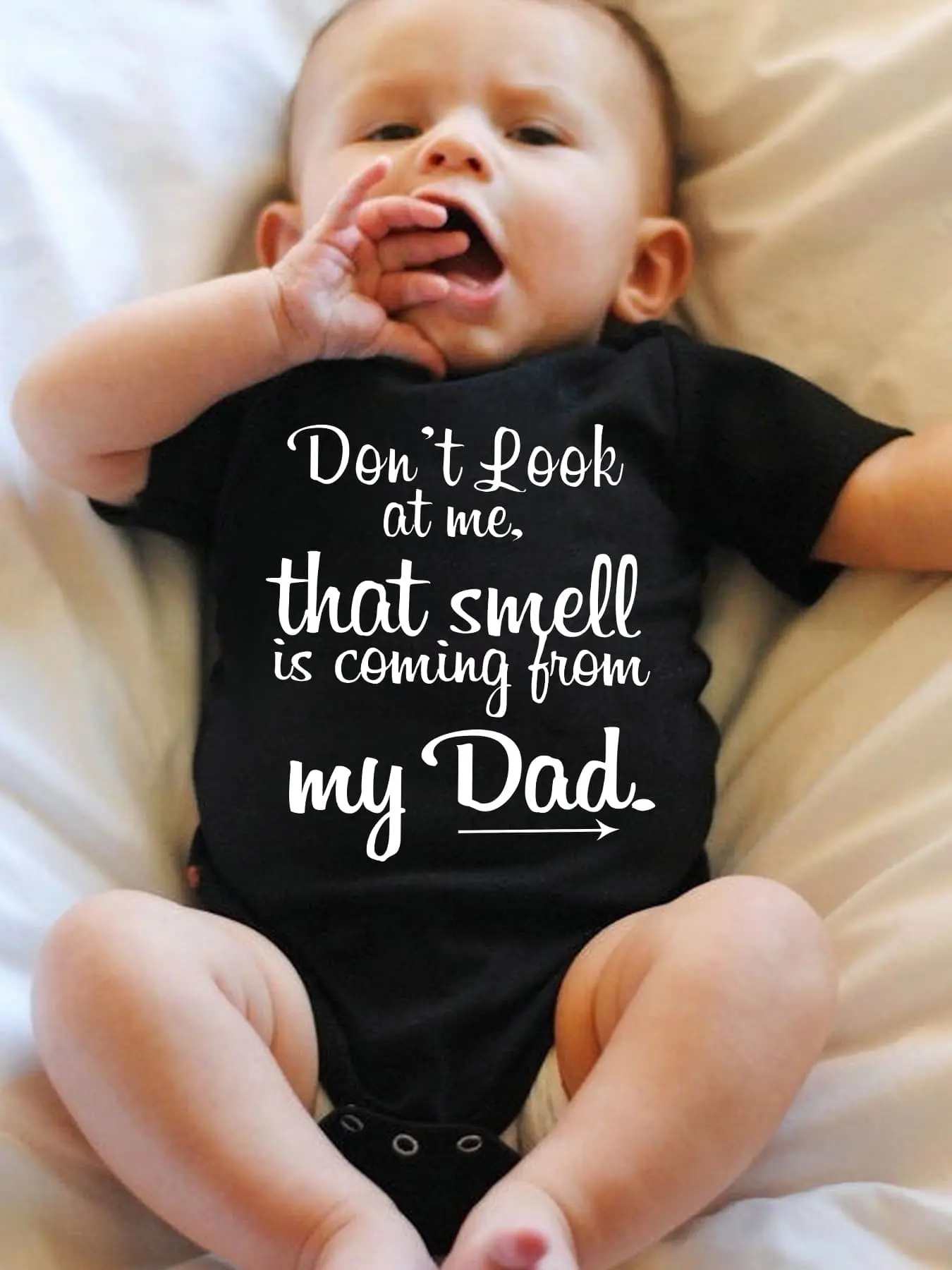 Short‑Sleeve White Baby Bodysuit, Don't Look At Me That Smell Is Coming From My Dad Funny Slogan Print Soft Cotton Infant Onesie