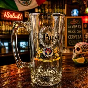El Papa Mas Chingon 26 oz Mug - Clear Mug with "El Papa" Design, 26 oz Capacity, Ideal for Drinks