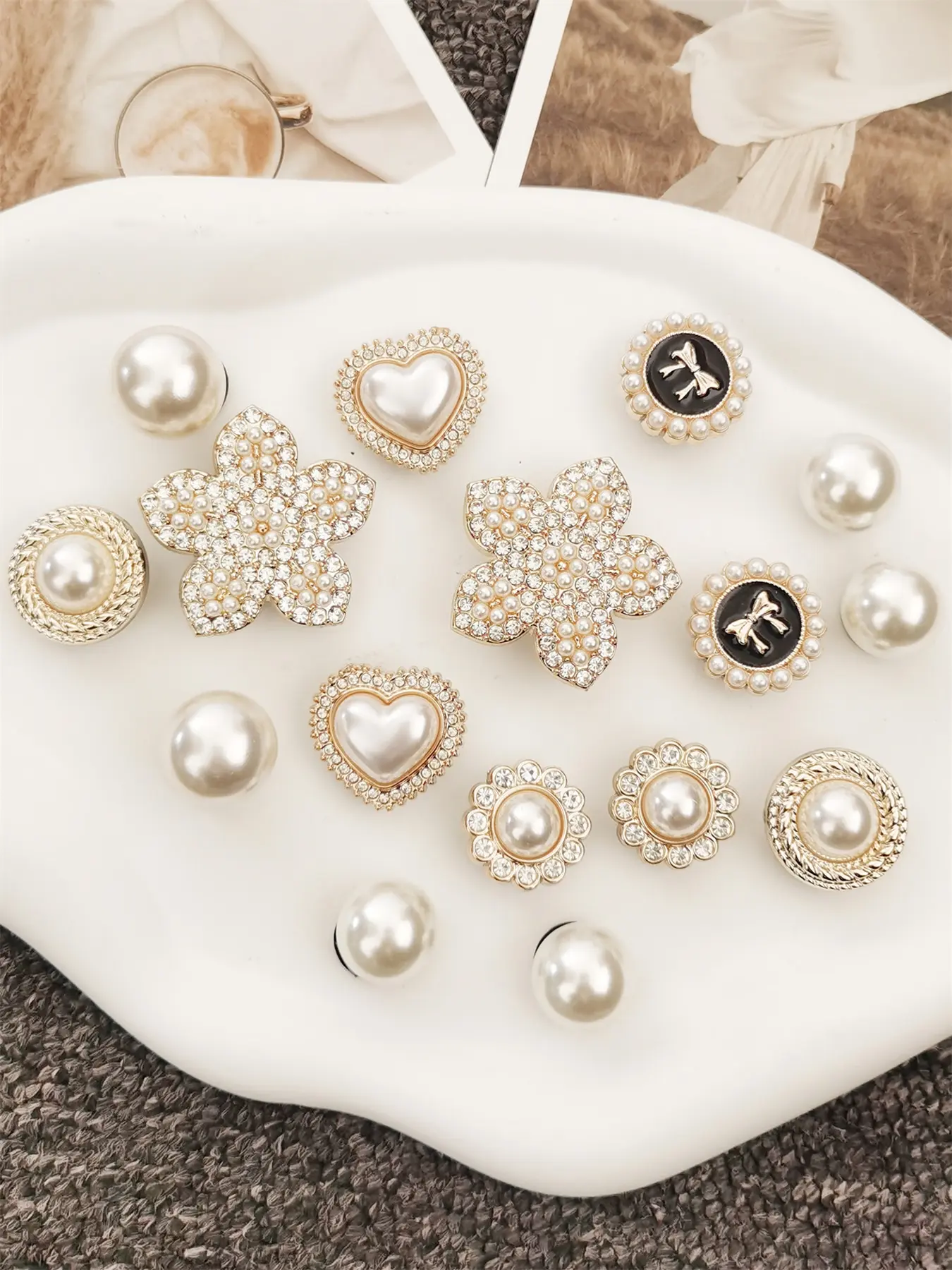 16PCS Bling Flower & Heart Shaped ABS Shoe Charm Set, Bling Shoe Charms, Rhinestone & Faux Pearl Embellishment, Shoe Decoration, DIY Shoe Accessories for Clogs, Ideal Gifts